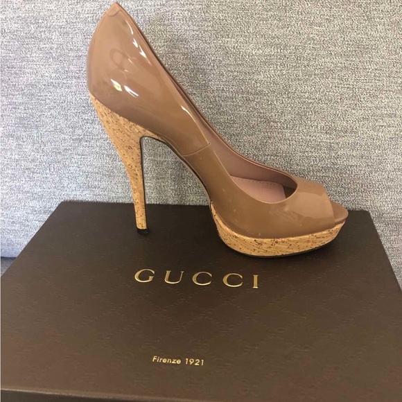 Gucci Women's Patent Leather Pink Tan Peep-Toe Heels - Picture 3 of 12